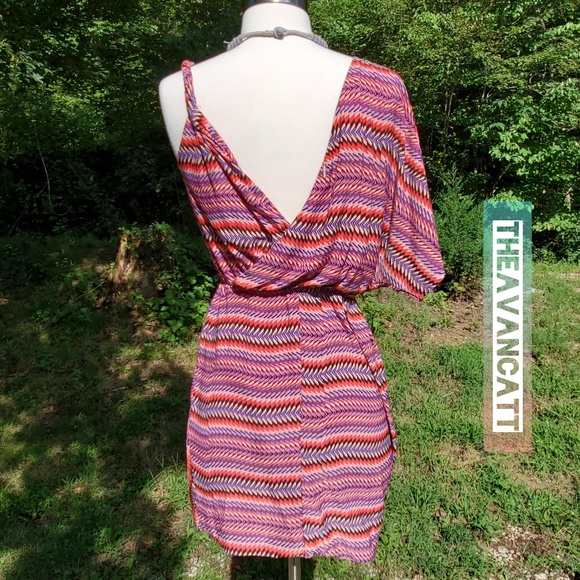♡Flirty & Funky Stripes Asymmetrical Mini Dress!♡♡ - Picture 3 of 7
